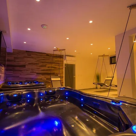 Luxury Royal M With Pool Iv تروغير